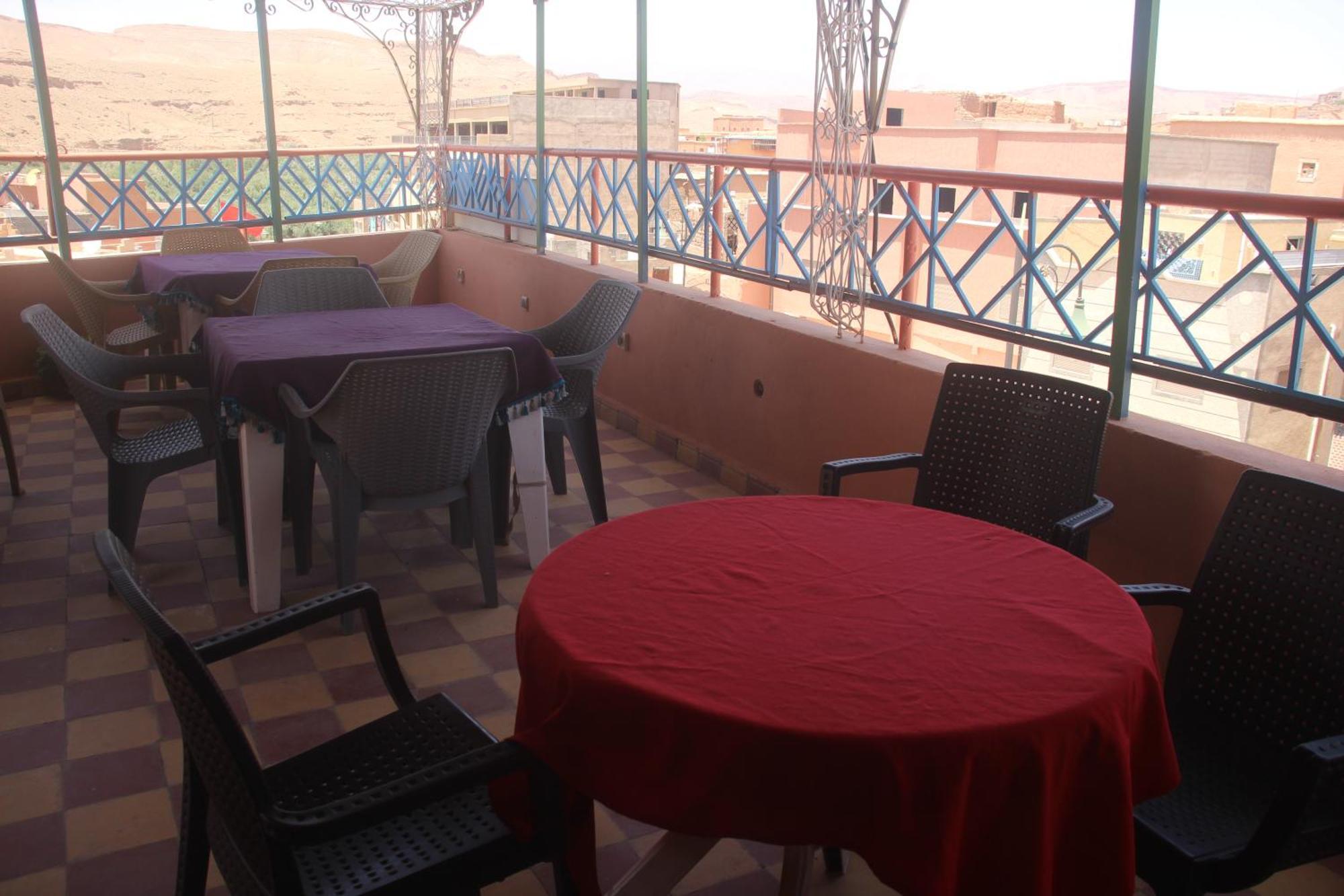 Auberge Restaurant Rooftop Tamazirt Boumalne Dades ภายนอก รูปภาพ