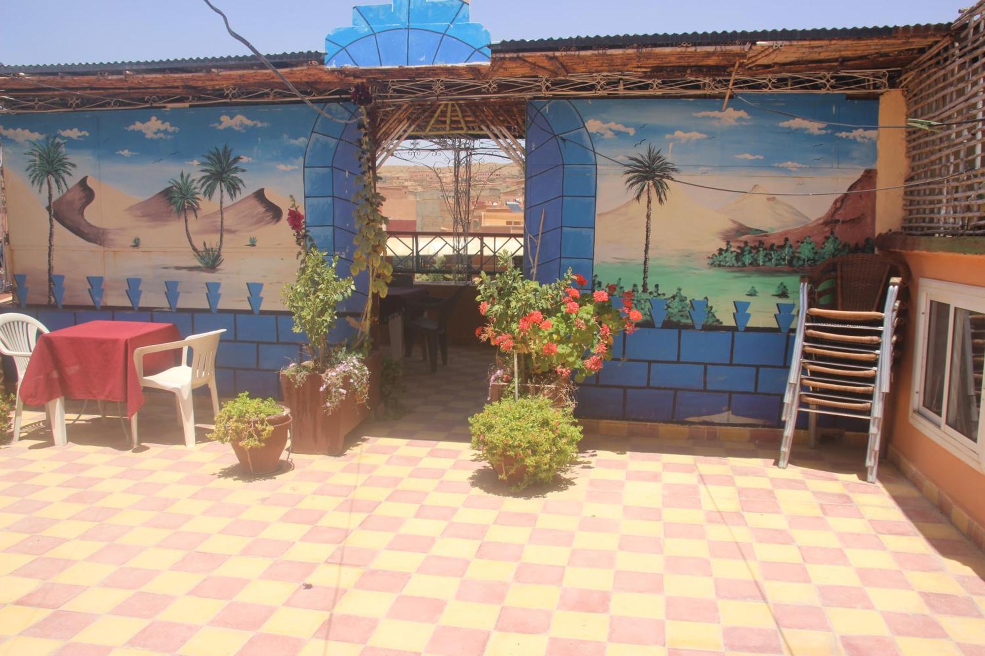 Auberge Restaurant Rooftop Tamazirt Boumalne Dades ภายนอก รูปภาพ