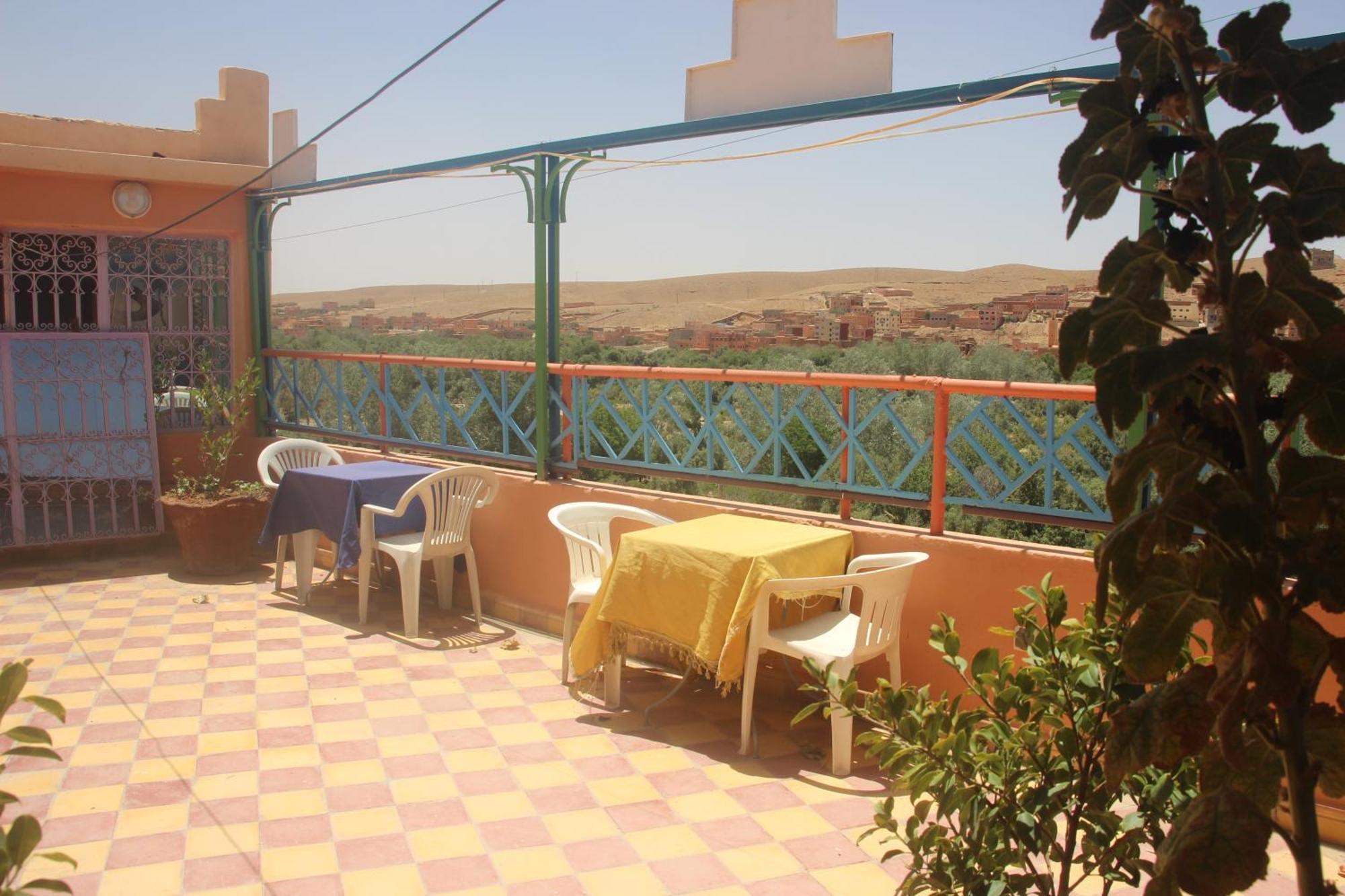 Auberge Restaurant Rooftop Tamazirt Boumalne Dades ภายนอก รูปภาพ